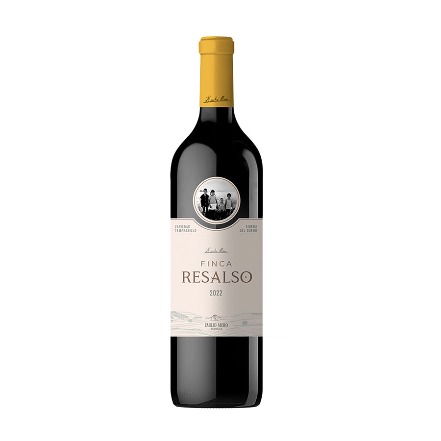 Botella de Vino Tinto Finca Resalso 2023, D.O. Ribera del Duero, con etiquetas destacadas sobre fondo blanco, ideal para maridar con carnes y arroces.