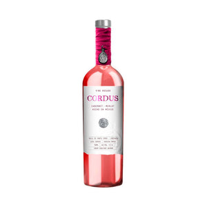 es un vino rosado mexicano elaborado con uvas seleccionadas que destacan por su frescura y equilibrio.