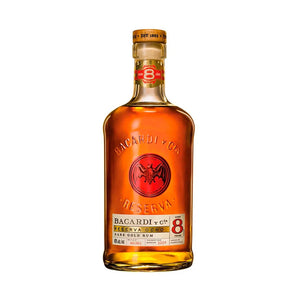 botella de Ron Bacardí Reserva 8 Años 750 ml – Ron añejo con notas de frutas secas, vainilla y madera, ideal para tomar solo.