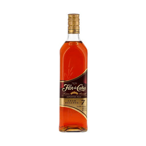 Botella de Ron Flor de Caña Gran Reserva 7 Años 750 ml – Ron nicaragüense con notas de vainilla, cacao y madera.