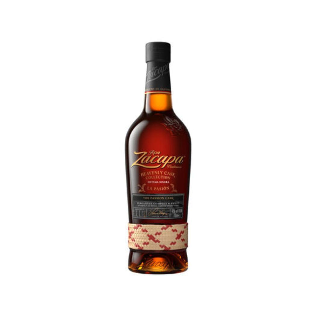 Botella de Ron Zacapa La Pasión 750 ml – Edición especial con notas de frutas maduras, especias y caramelo.