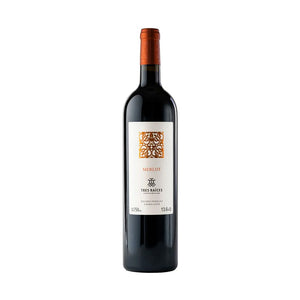 Vino mexicano suave con notas de ciruela y vainilla