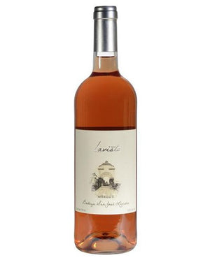 Es un vino rosado premium 100% mexicano elaborado en San Miguel de Allende, Guanajuato.