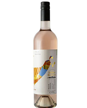 es un vino rosado de origen mexicano, elaborado con uvas Zinfandel, reconocidas por su sabor afrutado y refrescante