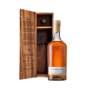 "Exclusivo Tequila Código 1530 Origen 750 ml en estuche de lujo."