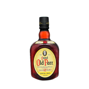 "Whisky Old Parr 750 ml: Suavidad y tradición escocesa en cada sorbo."