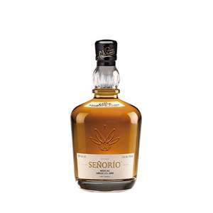 mezcal artesanal añejado en barricas de roble