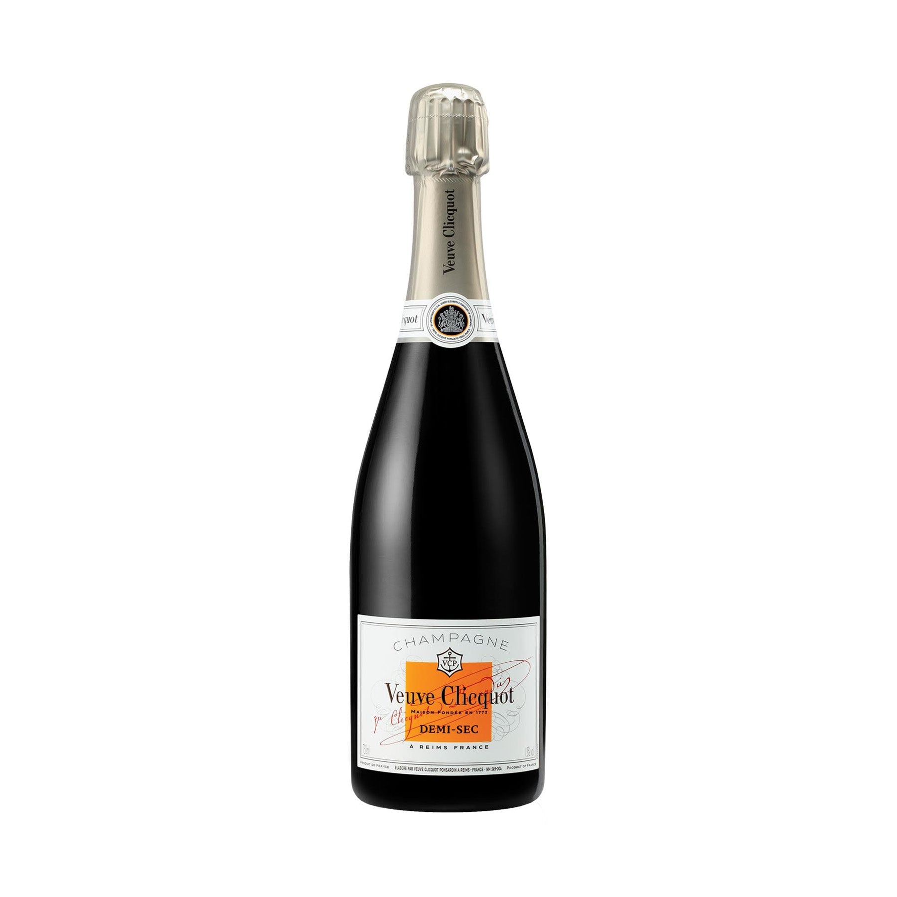 "Botella de Champagne Veuve Clicquot Demi-Sec 750 ml servida en copa, resaltando su vibrante color dorado y delicada efervescencia."

